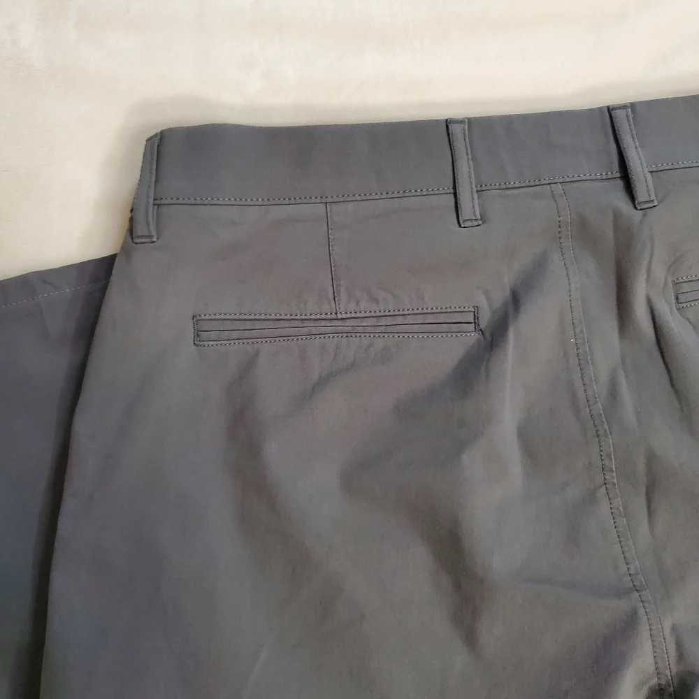 J. Crew Tech Pant 484 Slim Size 34x30. Gray Color.  SKU# A-64